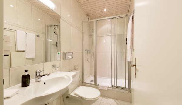 Standard Room - Bath